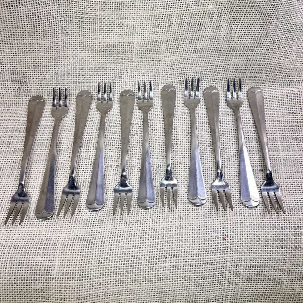 HOAN Stainless Steel Cocktail Or Appetizer 5 2/4" Forks Made In Korea Set Of 11